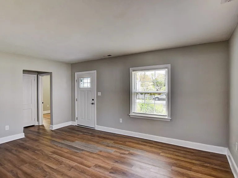13 Beverly St — Photo 10