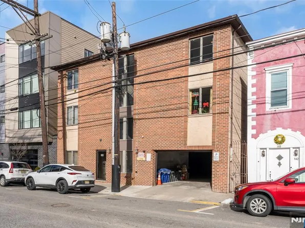 144 70th St Unit 2A, Guttenberg, NJ 07093