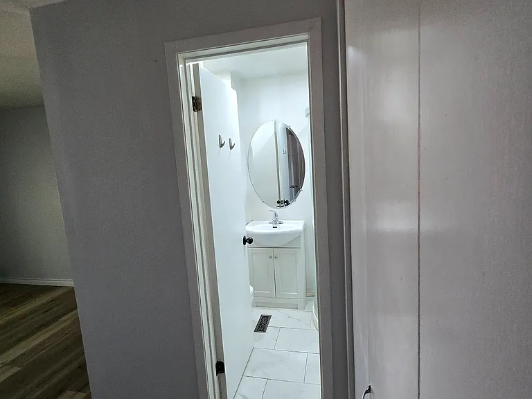 110 Overlea Dr — Photo 16