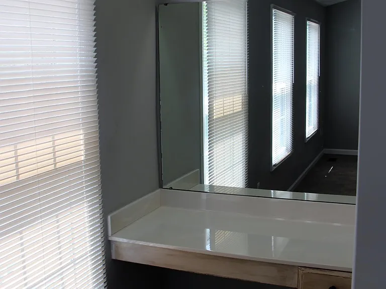 445 Woodhill Dr — Photo 17