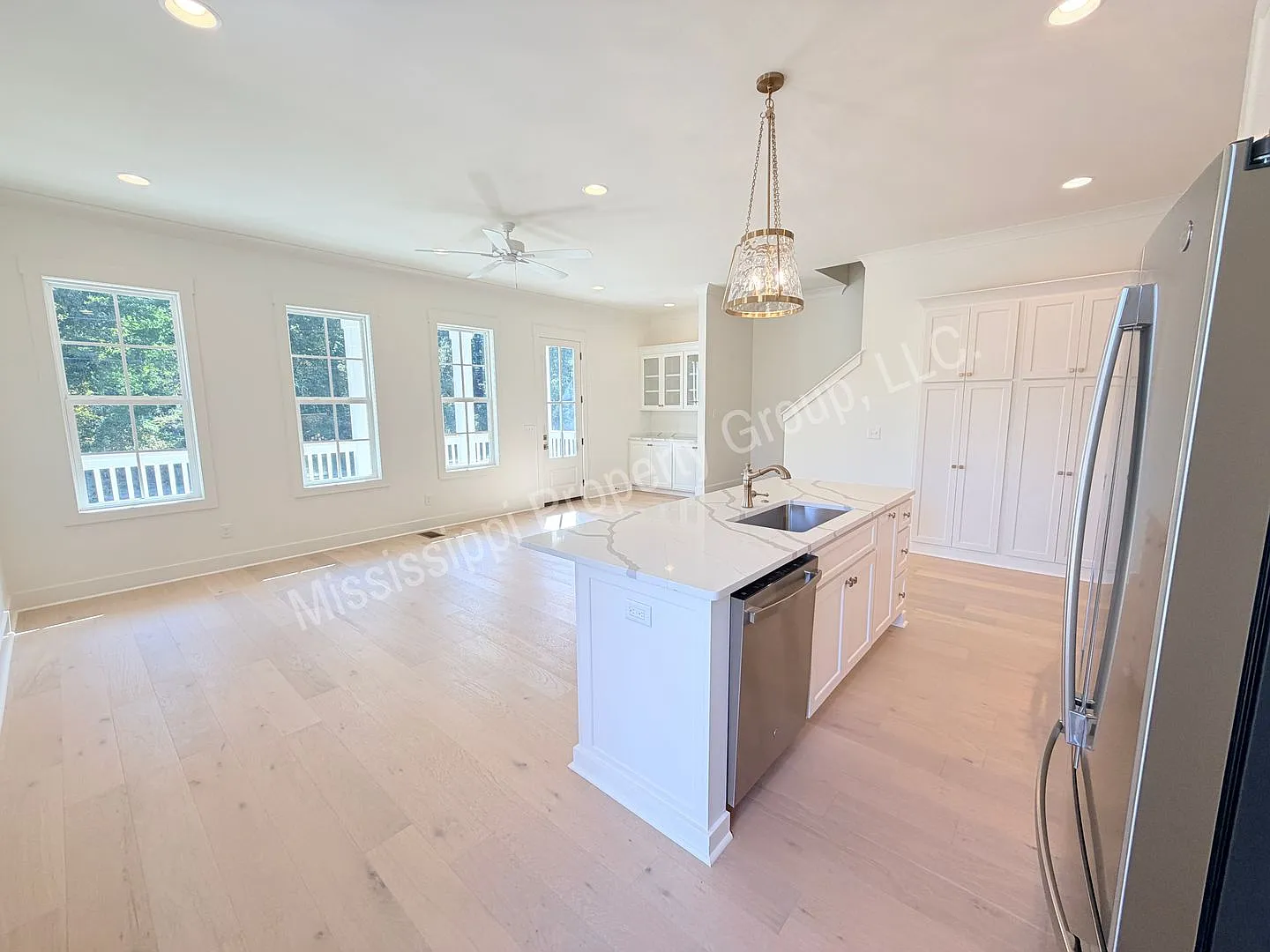 New Construction - 4BR/4.5BA — Photo 4