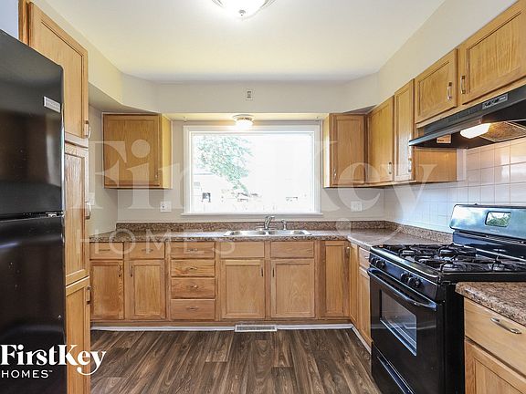 5th image of 544 N Aldine Ave