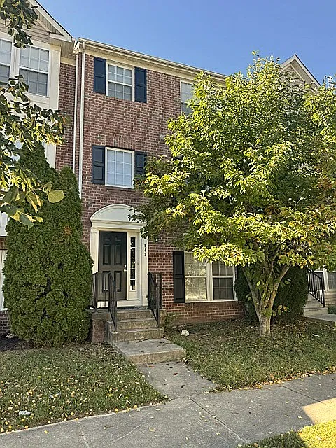 842 Lowe Rd #1
