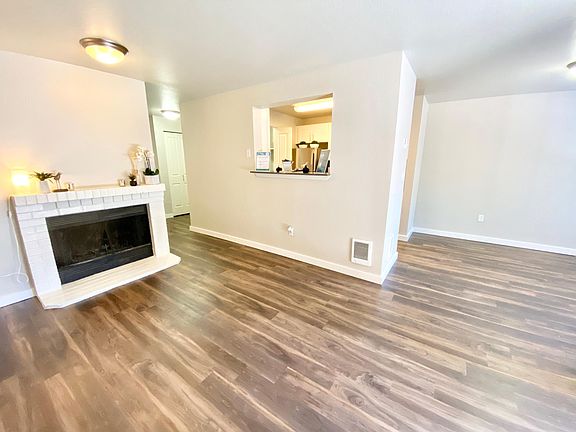5th image of 3080 118th Ave SE #N102
