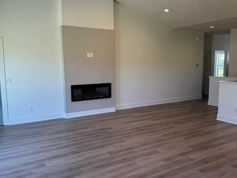 200 W Agnes Dr — Photo 5