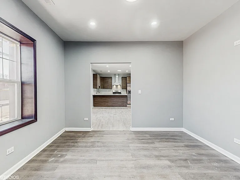 6808 N Clark St #2E — Photo 12