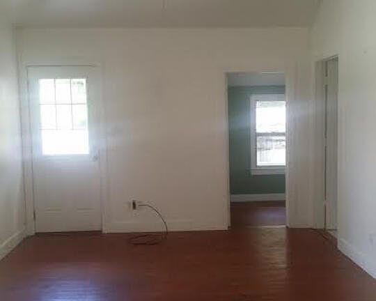 4th image of 416 N Oleander Ave