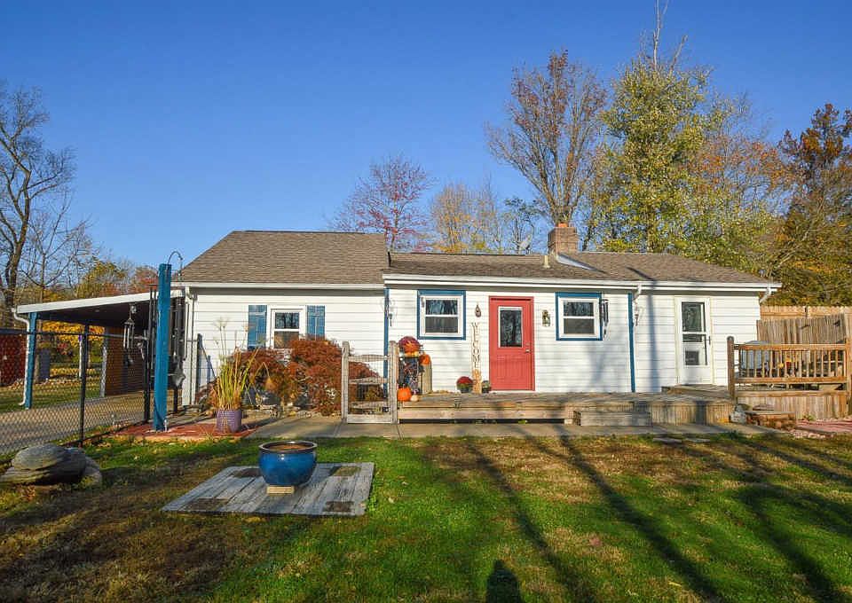 1st image of 9405 Cherry Dr
