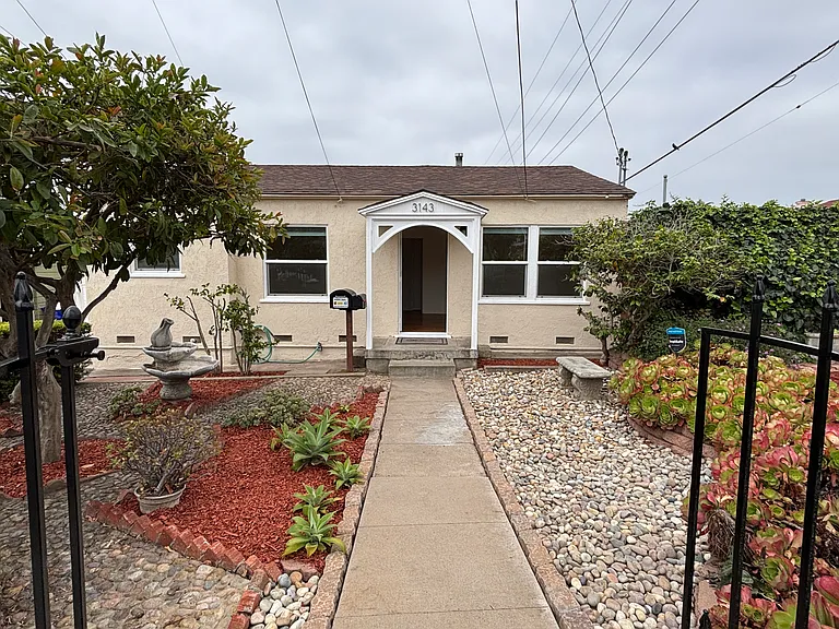 3143 Keats St — Photo 1