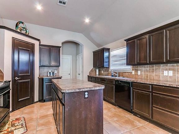 4th image of 2512 NW 165th Ter
