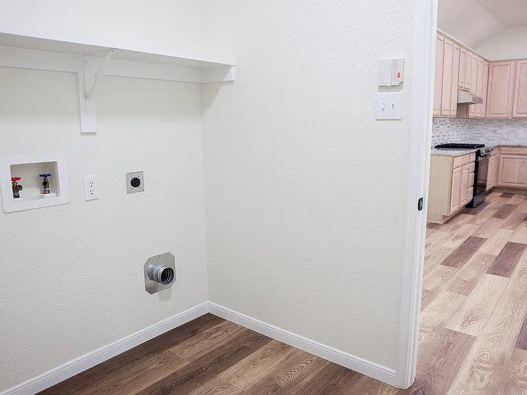 8509 Chalton Dr — Photo 43