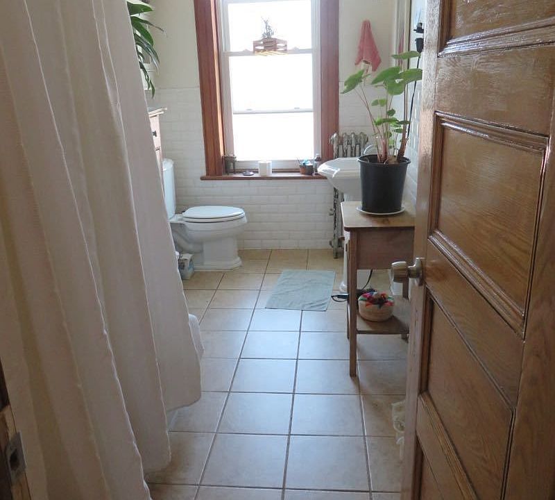 1st image of 105 Bainbridge St #3
