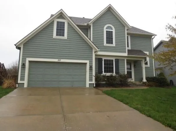 107 N Indian Wells Dr, Olathe, KS 66061