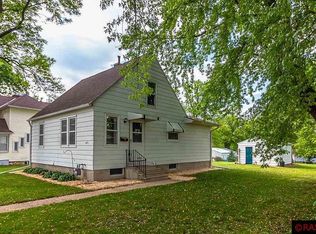 404 1/2 E 1st St, Janesville, MN 56048