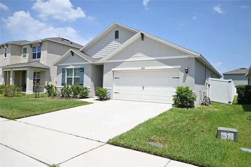 4 bed, 2.0 bath, 1846 sqft, $2,550 — Photo 2