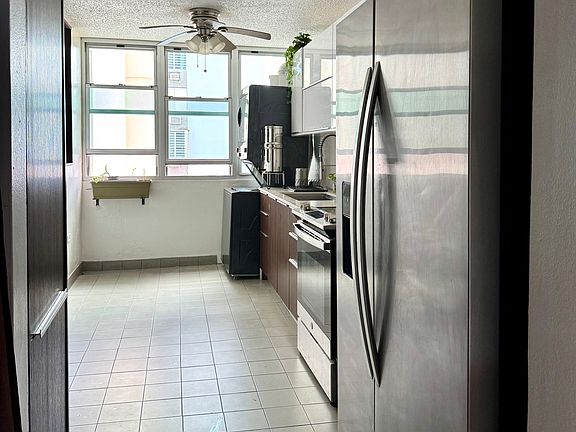 3rd image of 121 Avenue Franklin Delano Roosevelt #1