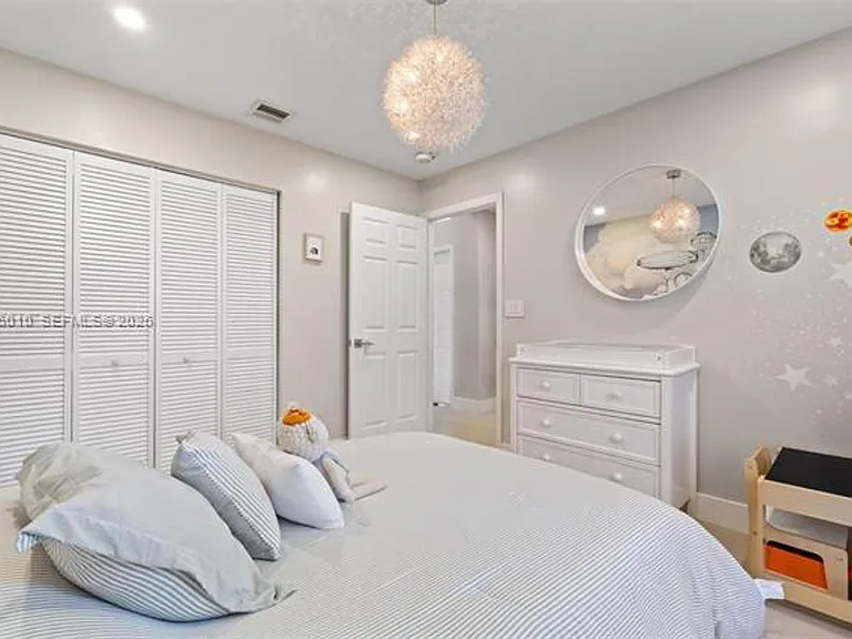18061 SW 33rd St — Photo 36