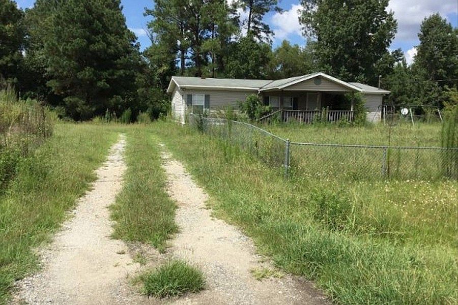 2nd image of 2403 Lee Road 201