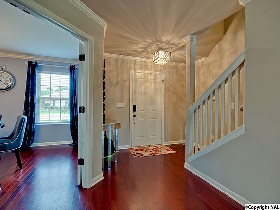 5th image of 217 Laramie Cir NW
