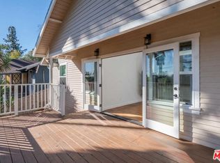 923 Palm View Dr, Los Angeles, CA 90042