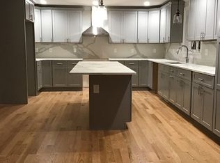 1 Willowbrook Ln, Worcester, MA 01609