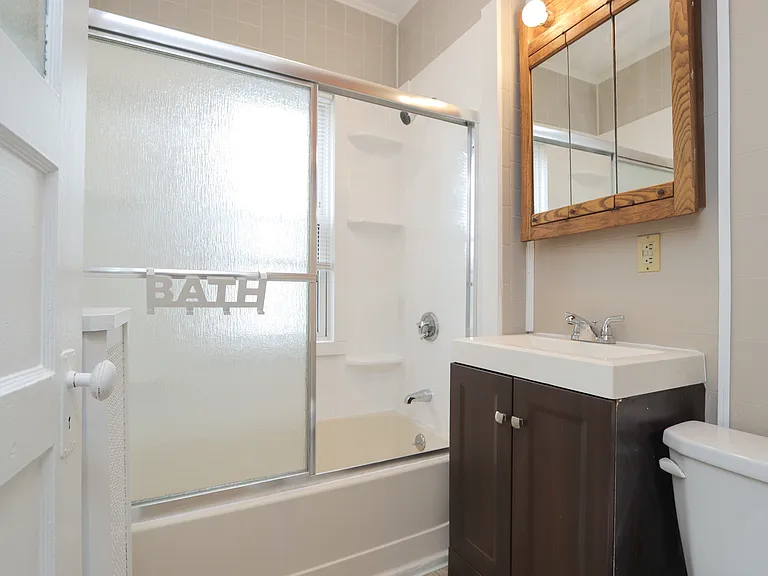 8 Ivy Ave #1 — Photo 34