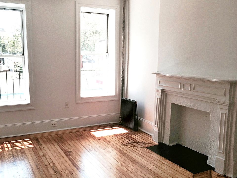 2nd image of 1873 2nd Ave APT 4