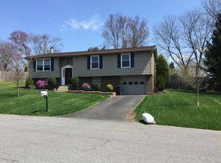 16 Delwood Dr, Danville, PA 17821