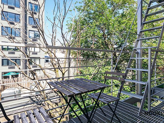 4th image of 215 Maujer St #3A