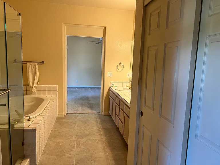 1109 Sikes Ct — Photo 27