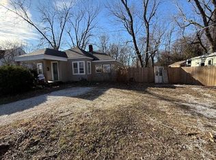 1231 S Lone Pine Ave, Springfield, MO 65804