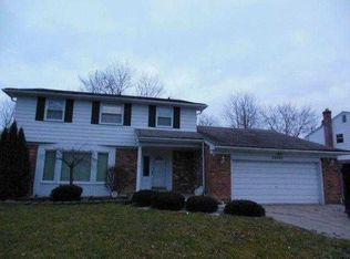 28400 Valley Forge Dr, Southfield, MI