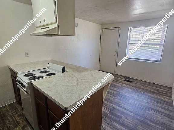 5th image of 1212 Lead Ave SE