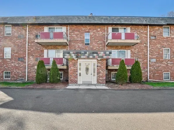 20 Skyline Dr APT 2, Braintree, MA 02184