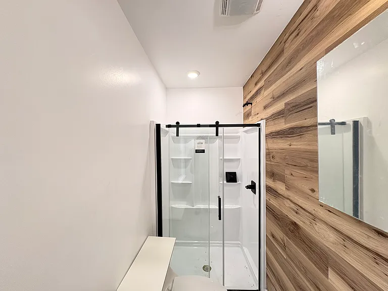 5842 Hobart St #3 — Photo 26