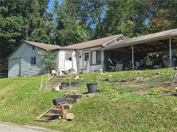 107 Louthan Rd, Darlington, PA 16115