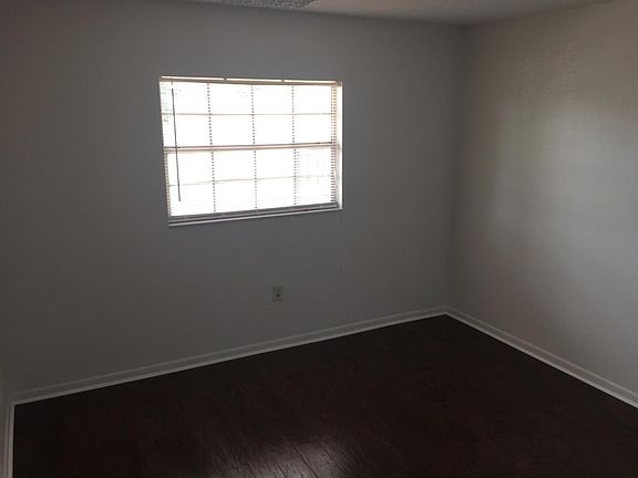 5th image of 10540 77th Ter APT 205