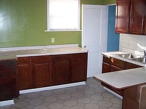 4th image of 5429 S Sacramento Ave