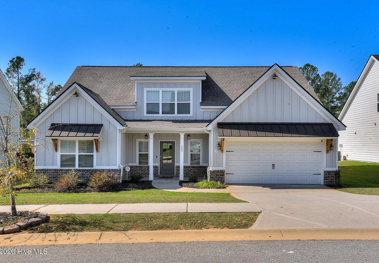 4 bed, 3.5 bath, 2432 sqft, $3,300 — Photo 1
