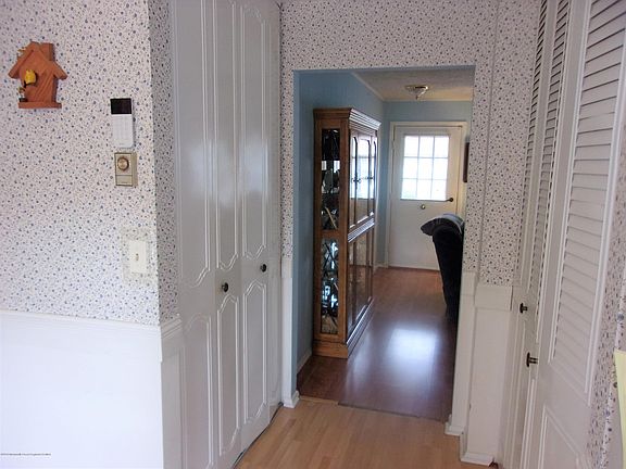 5th image of 2A Edinburgh Ln #A