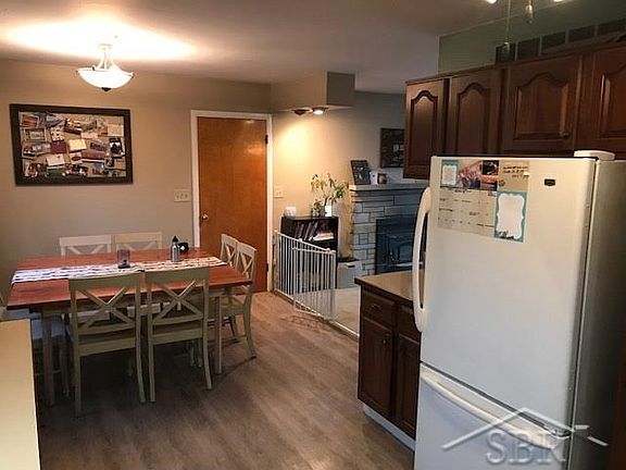 3rd image of 1476 Sheffield Dr