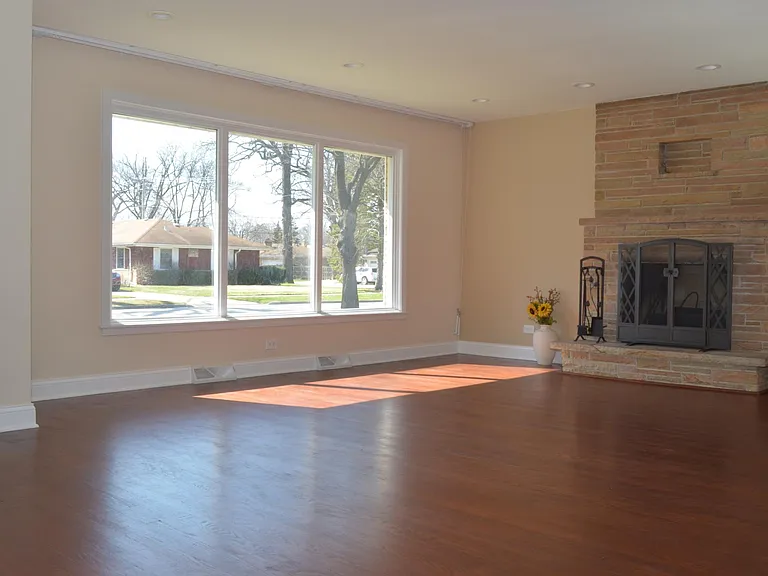 635 Parkwood Ave — Photo 11