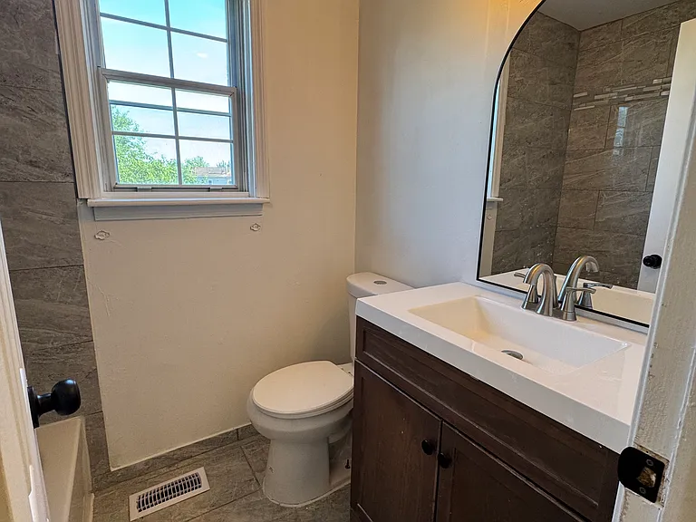 35 Farmhouse Rd — Photo 12