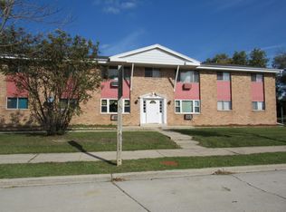 2334 W College Ave, Milwaukee, WI 53221