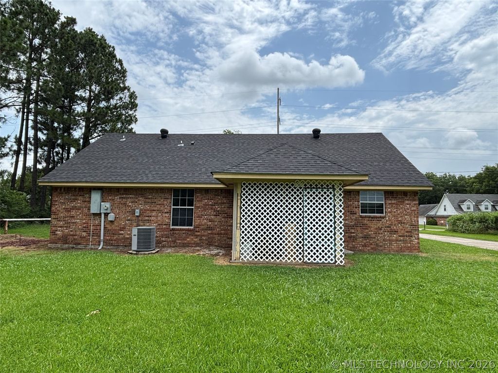 1011 N 49th Ave, Durant, OK - View 4