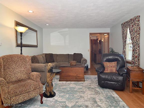 5th image of 37 Aspen Ct