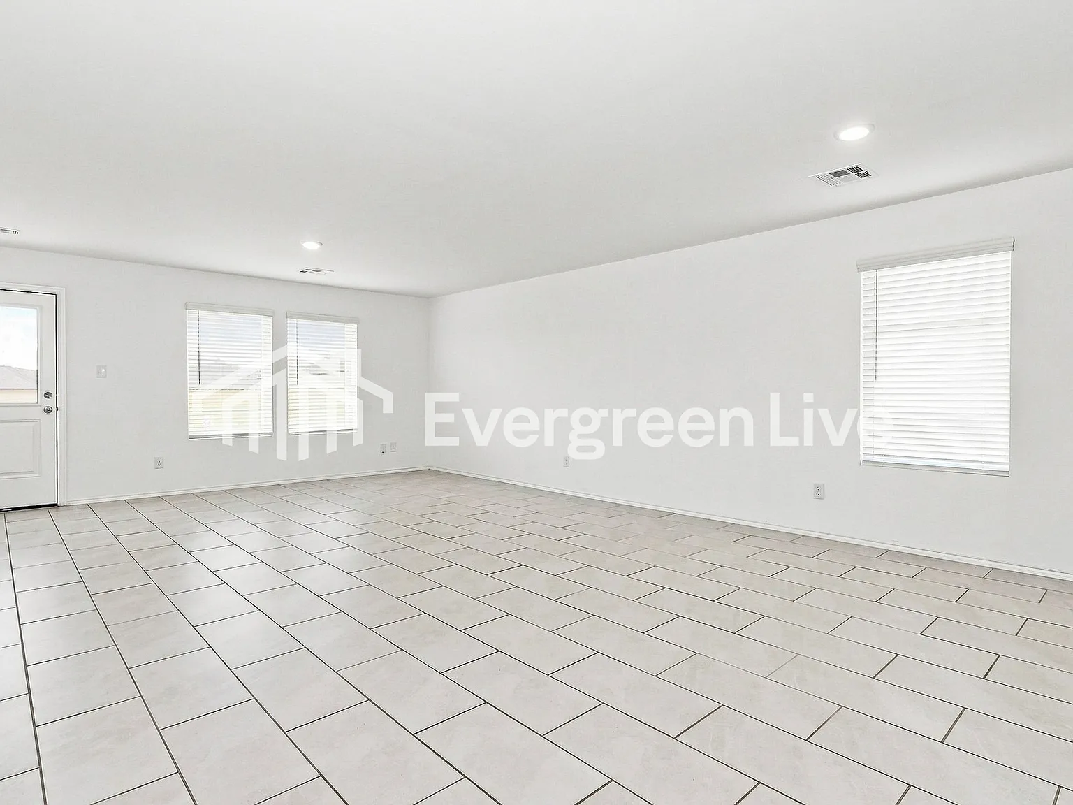 3 bed, 2.0 bath, 1474 sqft, $1,545 — Photo 3