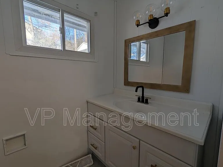 1536 Spring St — Photo 4