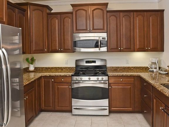 3rd image of 7307 Polk Dr #307