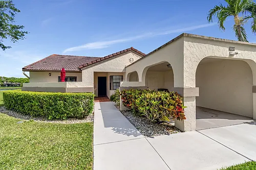 5531 Parkwalk Cir E Photo 1